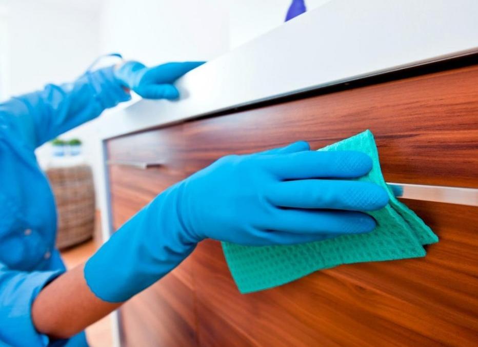 Советы по уходу за мебелью из массива